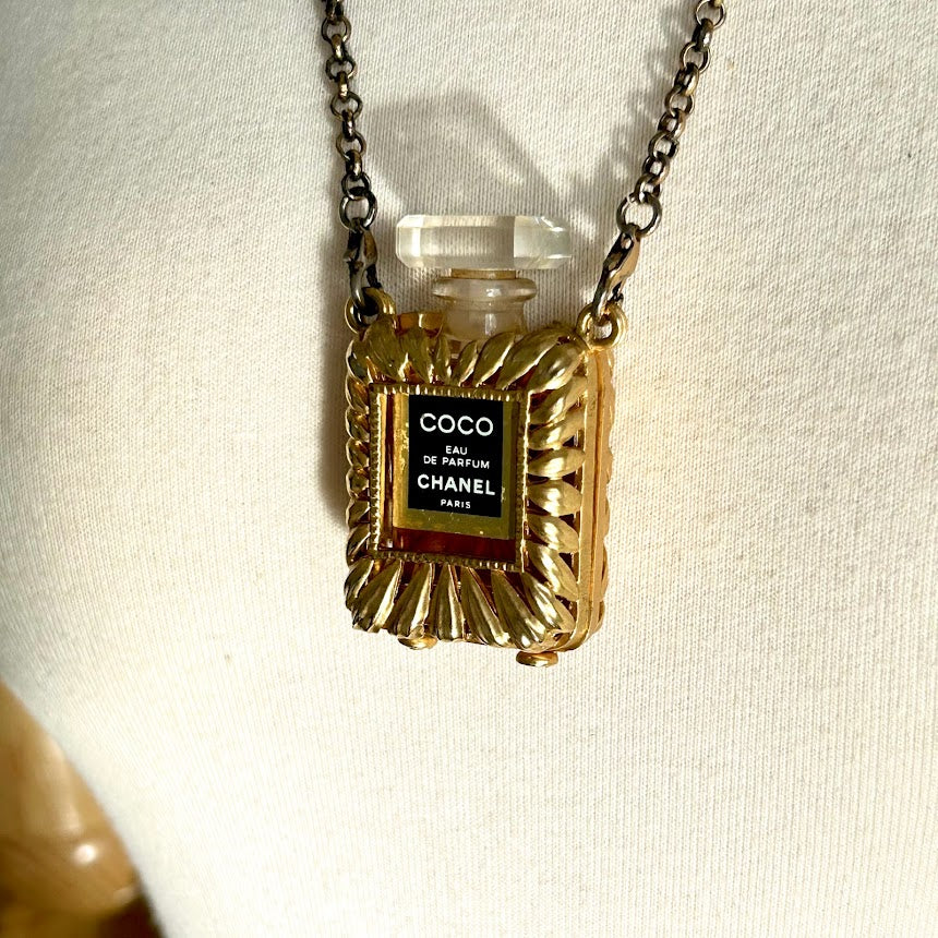 Runa Perfume Bottle Necklace 18k Gold Vermeil – Clover and Swift